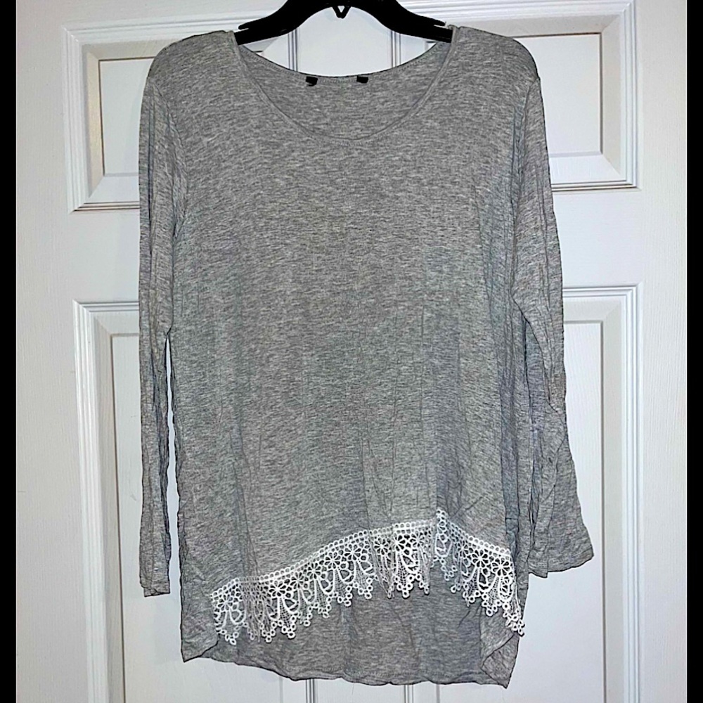 Boutique Long Sleeve Gray Blouse